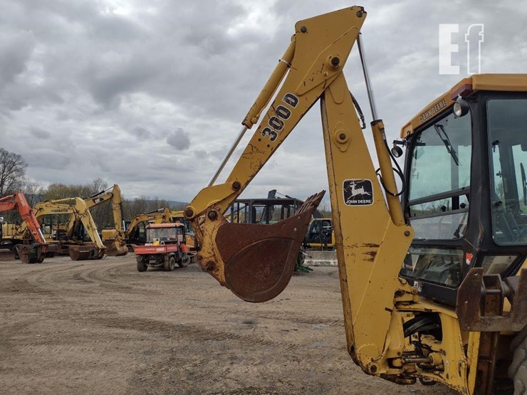 1995-deere-300d-image-31