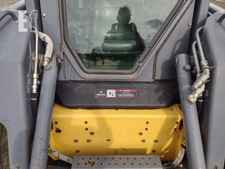 2001-new-holland-ls170-image-19