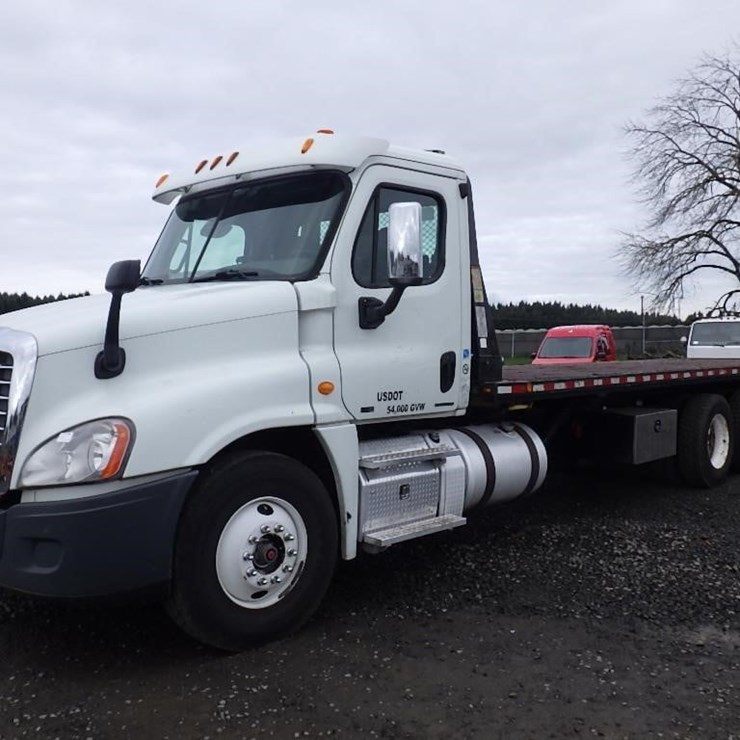 2012 FREIGHTLINER CASCADIA 125