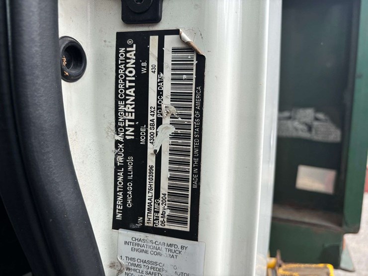 2005-international-durastar-4300-image-30