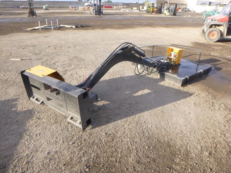 52"-skid-steer-articulating-brush-cutter-image-3