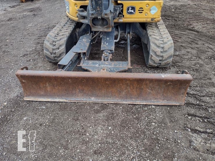 2020-deere-35g-image-19