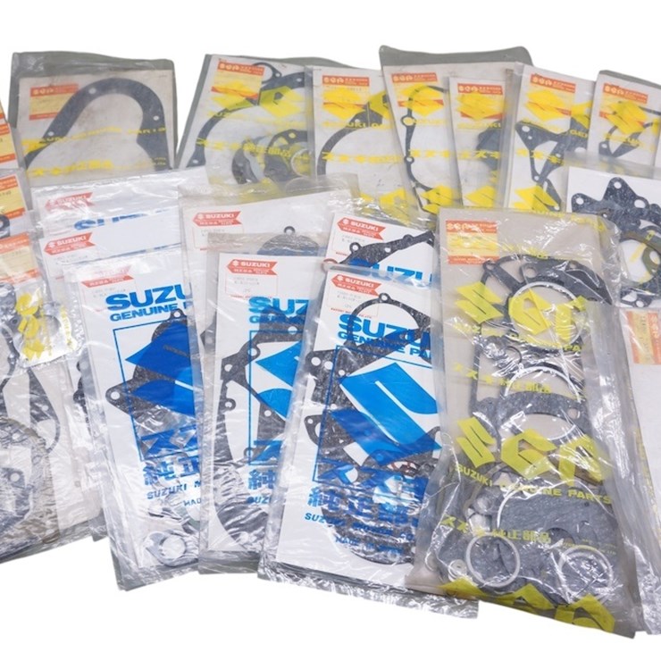 Gaskets - Suzuki Miscellaneous Parts Lot