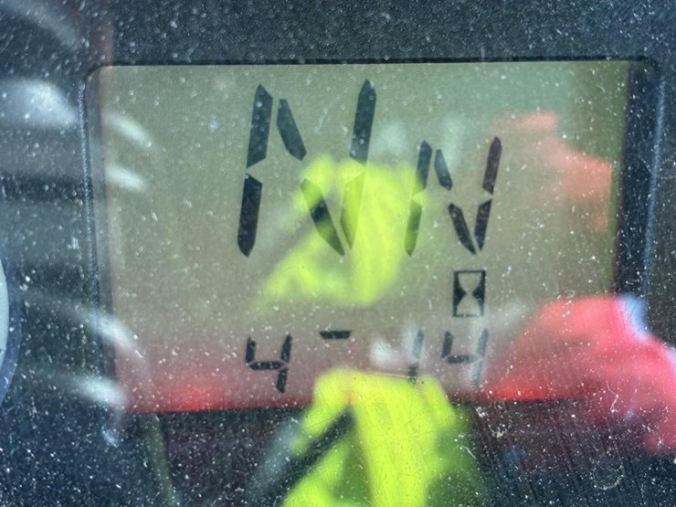 2008-massey-ferguson-6485-image-31