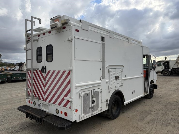 2008-utilimaster-workhorse-step-van-image-3