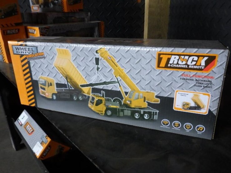 sklp-mixer-truck-toy-image-2