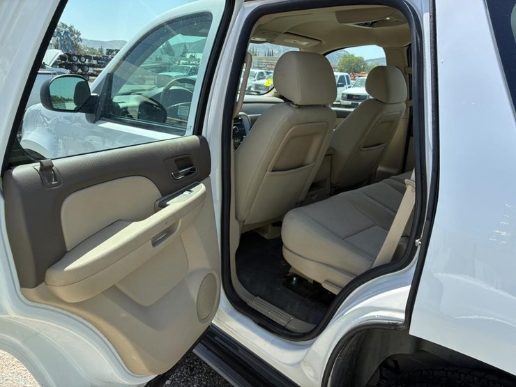 2014-chevrolet-tahoe-image-13