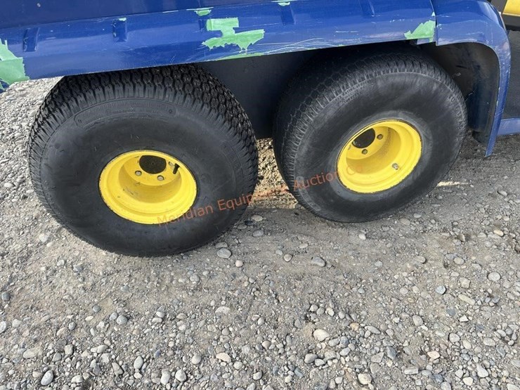 john-deere-gator-image-11