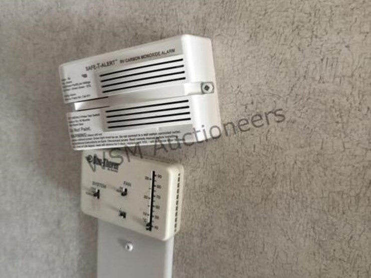 2005-thor-fury-toy-hauler-image-39