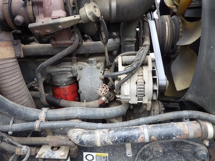 2005-peterbilt-pb330-22'-t/a-fuel-lube-truck-image-50