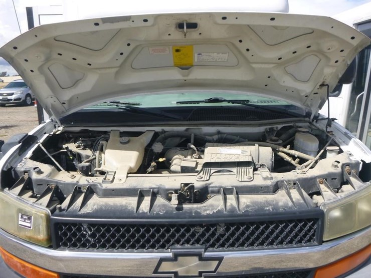 2009-chevrolet-3500-image-26