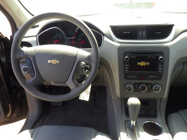 2017-chevrolet-traverse-image-9