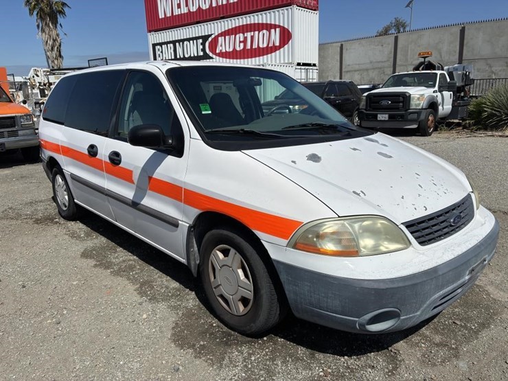 2003-ford-windstar-image-2