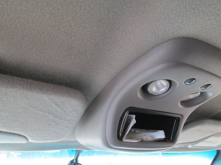 2001-chevrolet-3500-image-38