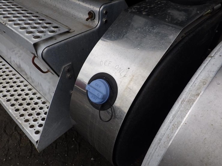 2019-kenworth-t880-image-40