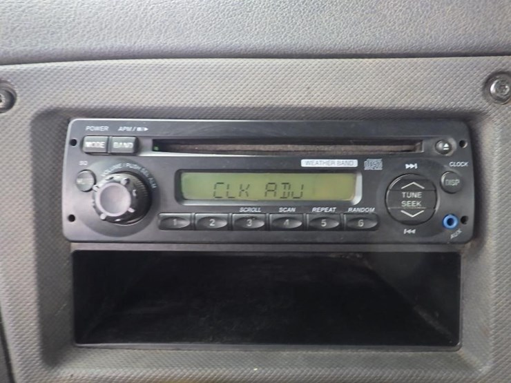 2012-freightliner-cascadia-125-image-45