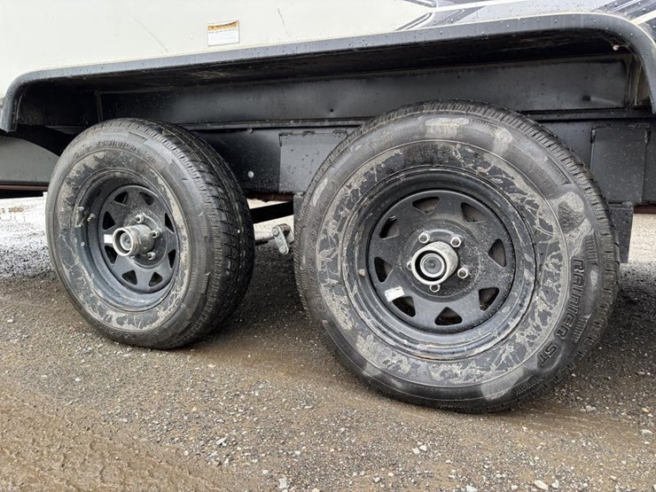 2020-bullet-bl2200bh20-travel-trailer-image-20