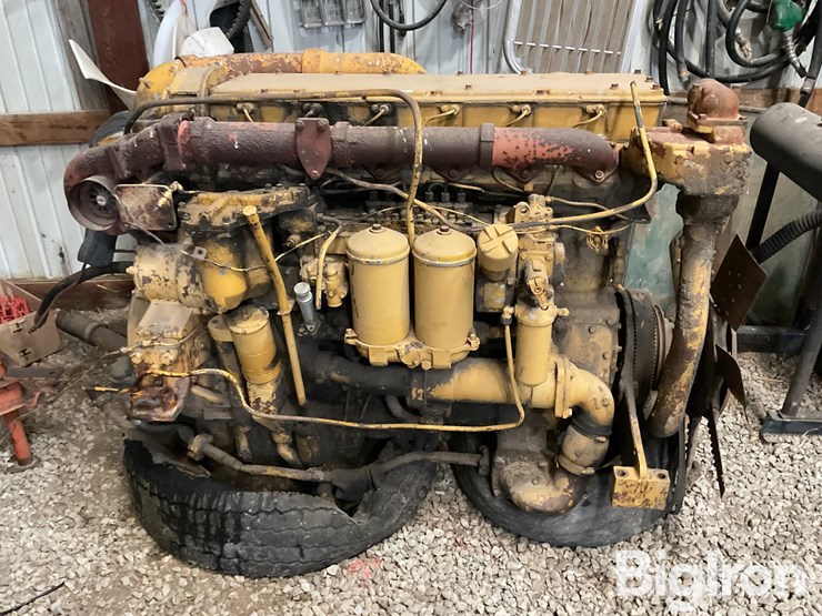 caterpillar-824-image-2