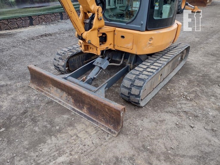 2017-case-cx36b-image-15