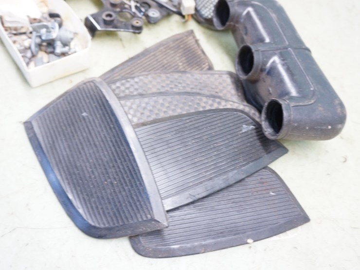 japanese---suzuki-etc…-miscellaneous-parts-lot-image-2