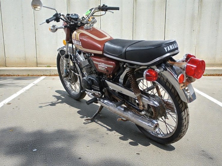 1975-yamaha-rd125-motorcycle-image-6