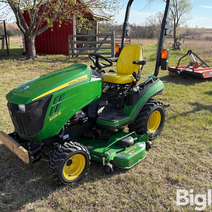 2013 JOHN DEERE 1025R