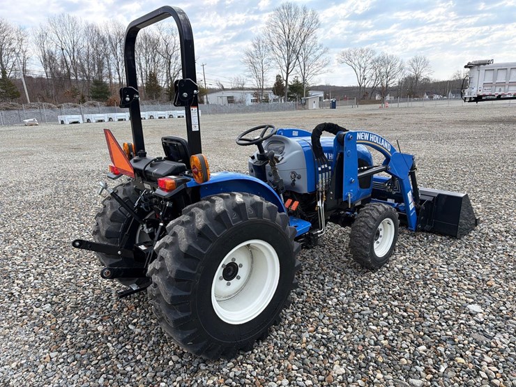 new-holland-workmaster-35-image-4