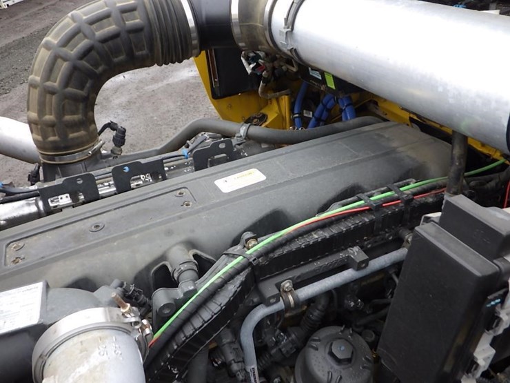 2016-kenworth-w900-image-63