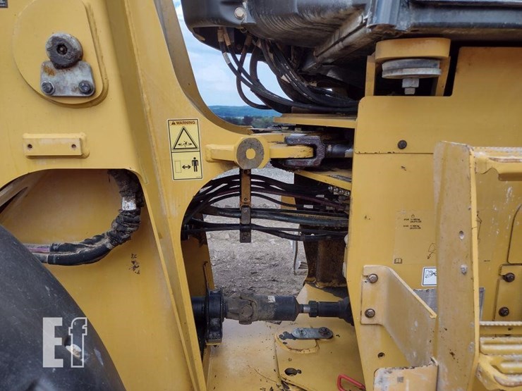 2015-caterpillar-914k-image-14