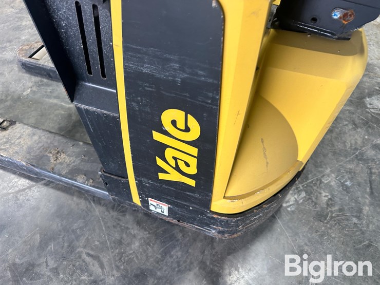 yale-mpb045vgn24t2634-electric-pallet-jack-image-9