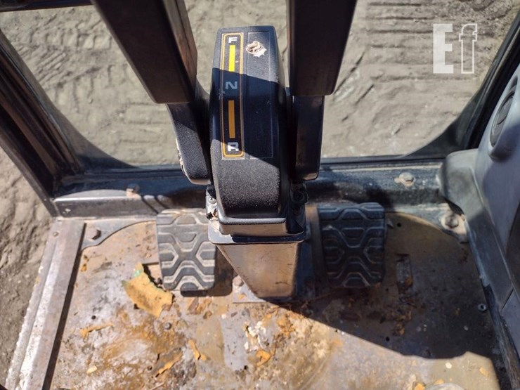 2009-morooka-mst3000vd-image-11