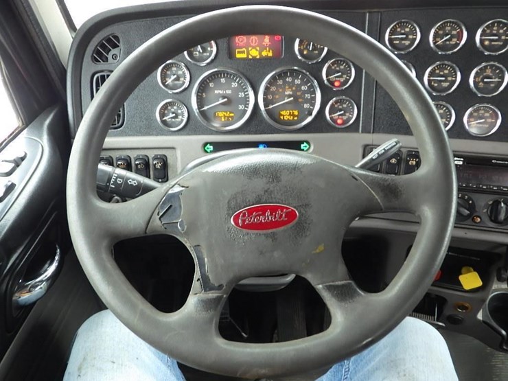 2016-peterbilt-3-axle-logging-truck-image-80