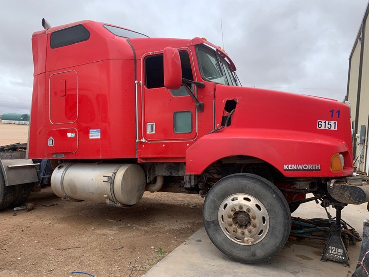 kenworth-w900l-image-14