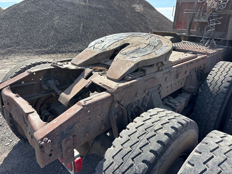 1984-ford-tractor-image-16