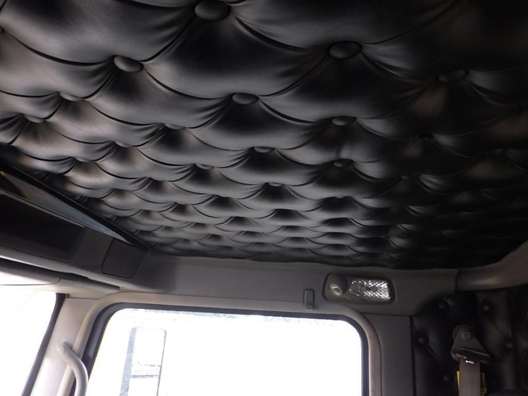 2016-kenworth-w900-image-104