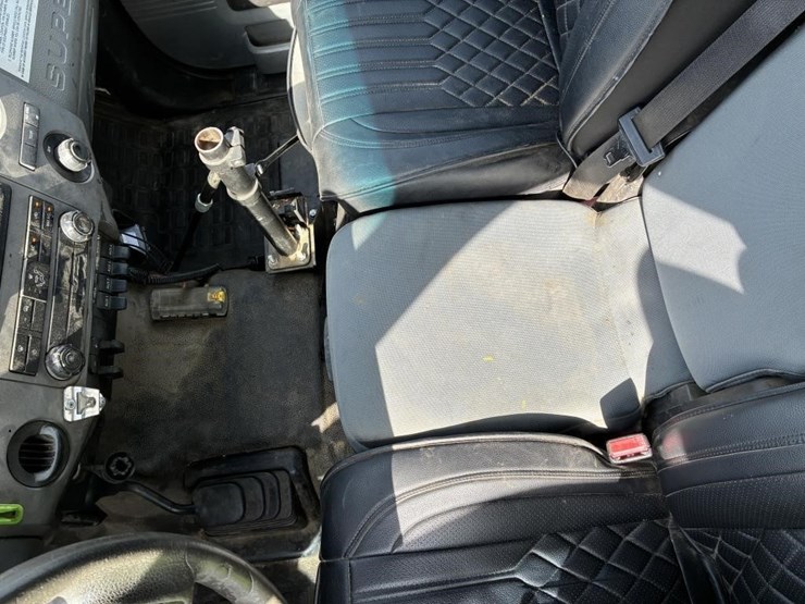 2012-ford-f450-image-21