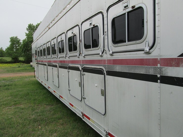 #46187-•-1990-featherlite-g1108-46'-s/a-aluminum-horse-trailer-1fpl38105la912062-image-7