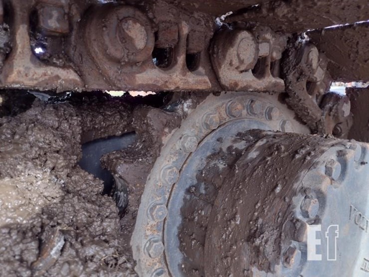 2020-volvo-ec220e-lr-image-33