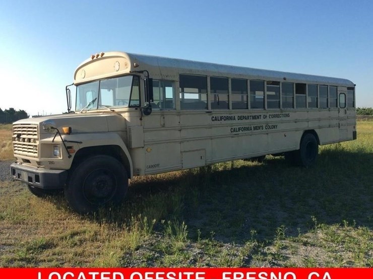 1983-ford-blubird-passenger-bus-image-1