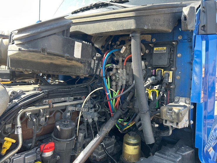 2018-kenworth-t680-image-60