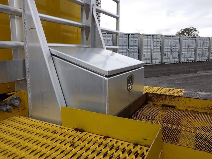 2016-kenworth-w900-image-29