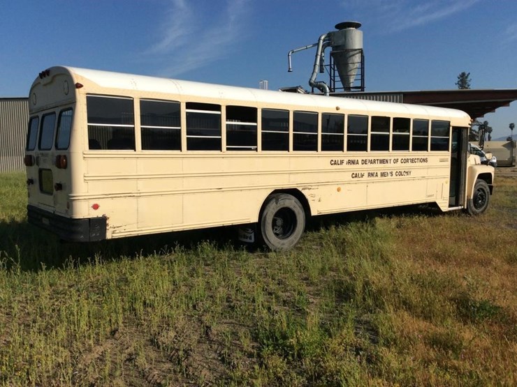 1983-ford-blubird-passenger-bus-image-4