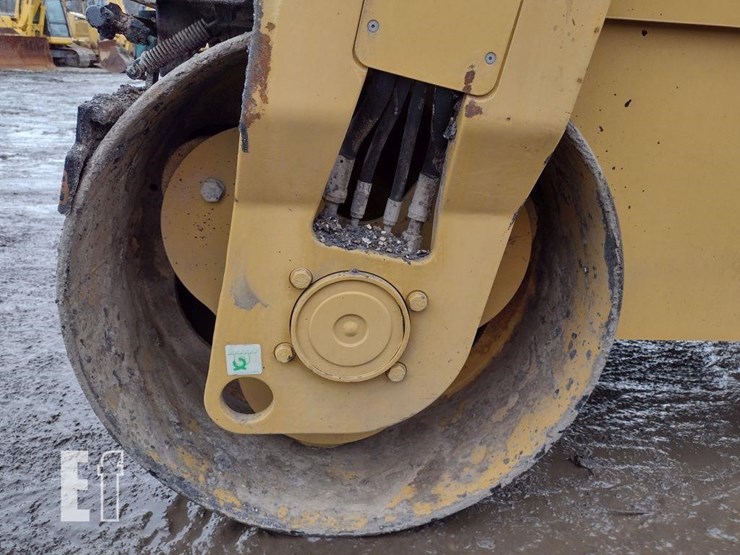 2010-caterpillar-cb34xw-image-17