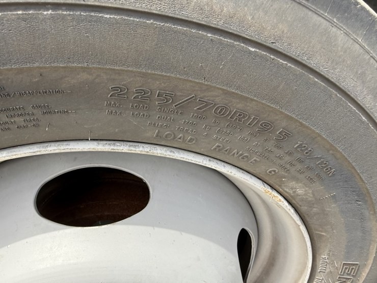 2006-ford-f450-image-16