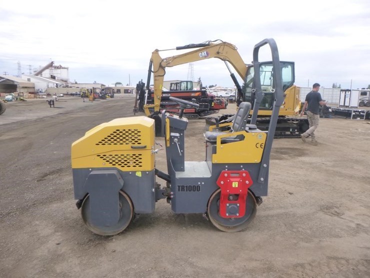 2024-sdlool-tr1000-tandem-vibratory-roller-image-5