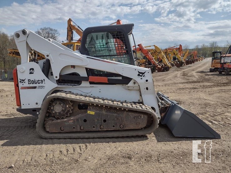 bobcat-t870-image-3