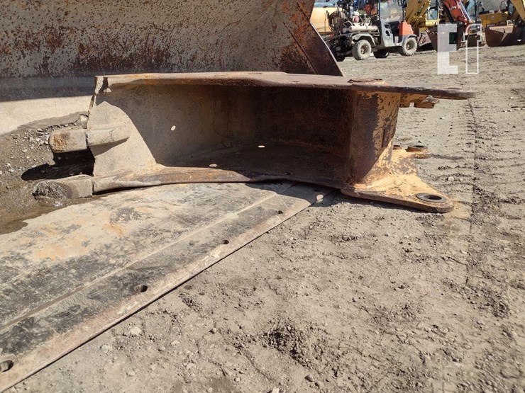 case-580m-turbo-image-25