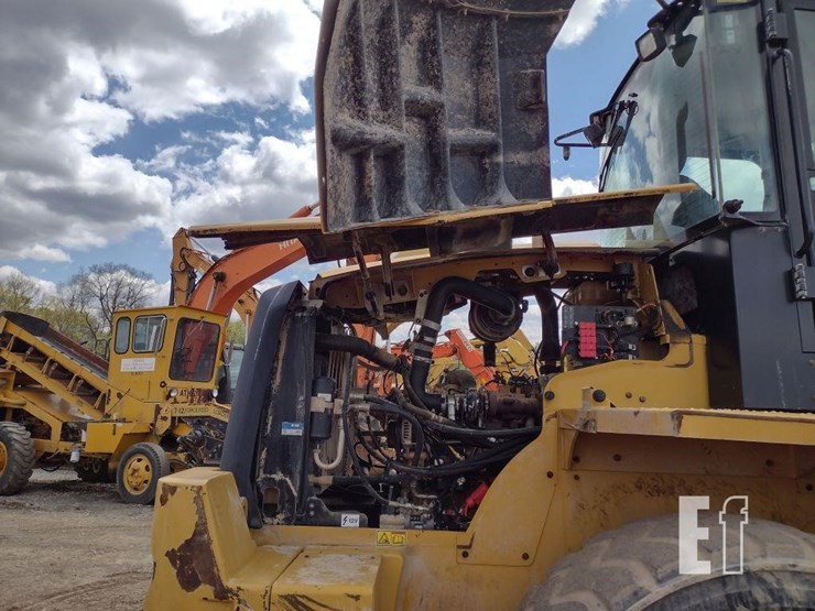 2015-caterpillar-914k-image-38