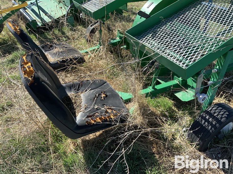 rain-flo-1200-3-pt-vegetable-transplanter-image-12