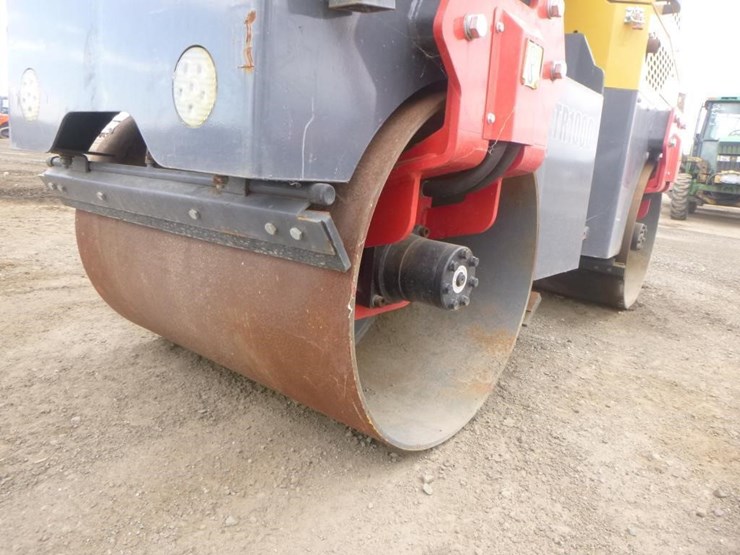 2024-sdlool-tr1000-tandem-vibratory-roller-image-14